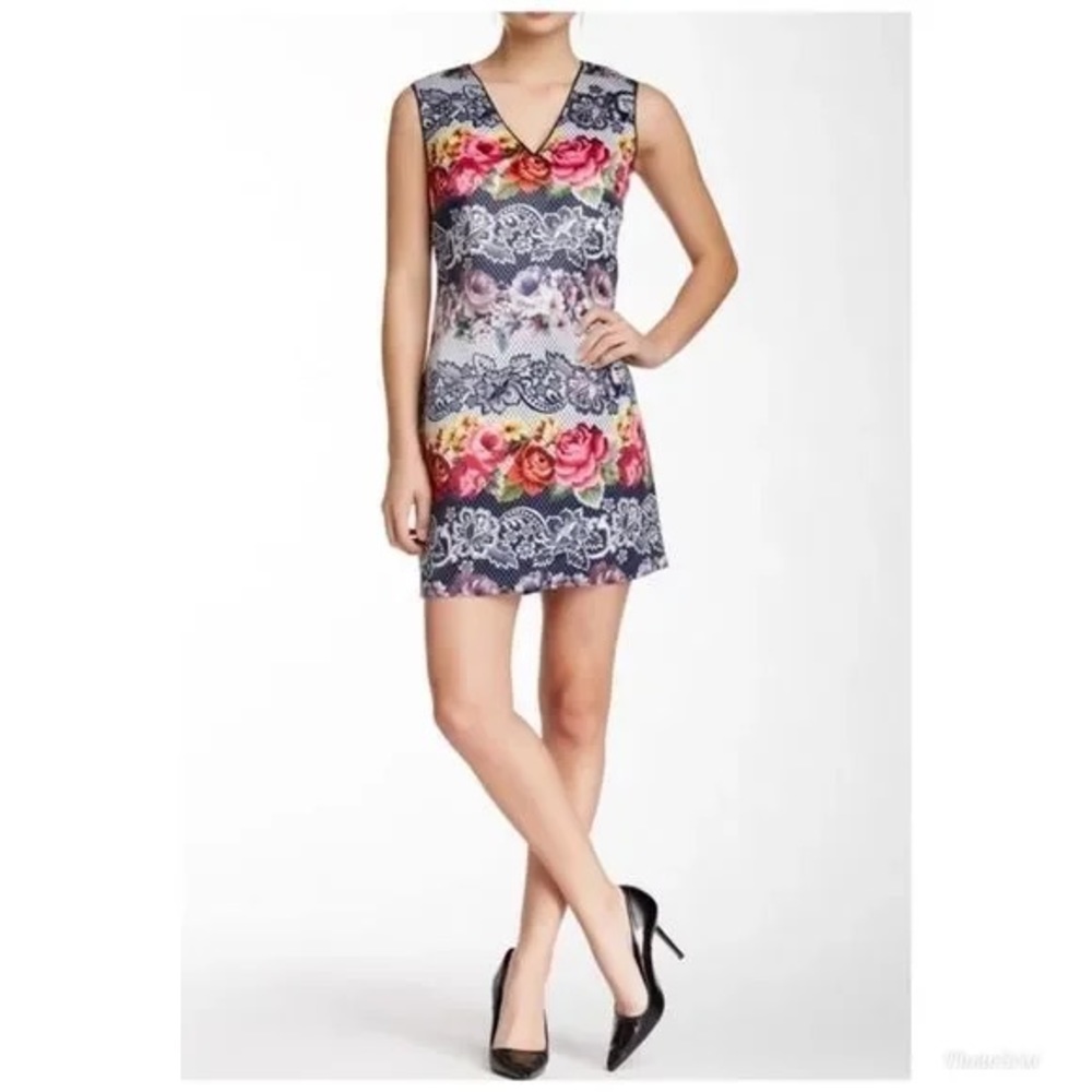 Cynthia Steffe Josie Floral print v neck satin shift dress size 8